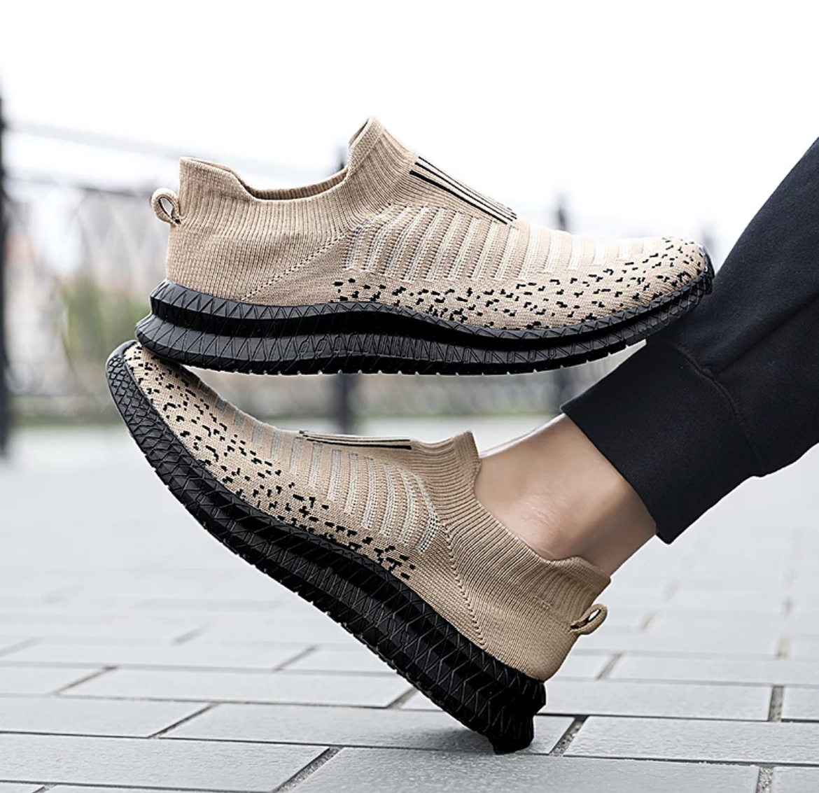 Men’s Shoes Lightweight Sneakers Men Fashion Casual Walking Shoes Breathable Slip-on wear-resistant Men’s Loafers Zapatillas Hombre